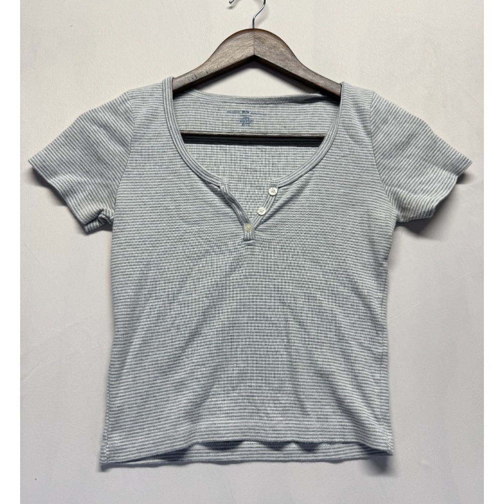 Brandy Melville Cropped Henley Top Womens XS/One Size Gray White Striped Knit